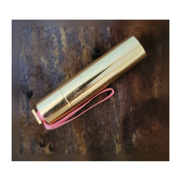 Estee Lauder's Maui Kiss Lipstick - Picture 2 of 8